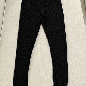 Black Textured Women’s Leggings